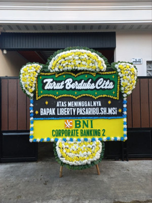 Papan Bunga Duka di Putut Tawuluh